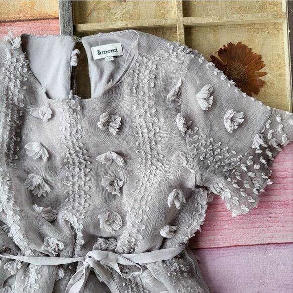 Pinkblush &Merci Gray Textured ‎ Short Sleeve Mini Dress Size Small - Picture 6 of 8